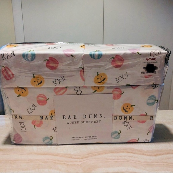 NWT VIRAL Rae Dunn Queen Bedding 4Piece Sheet Set  Halloween/Pastel/Boo/Pumpkin - Picture 1 of 2